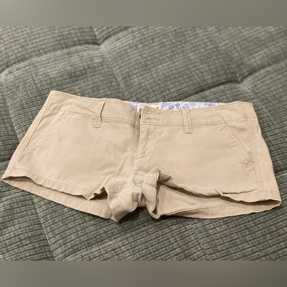 American Eagle Outfitters Beige Cargo Shorts